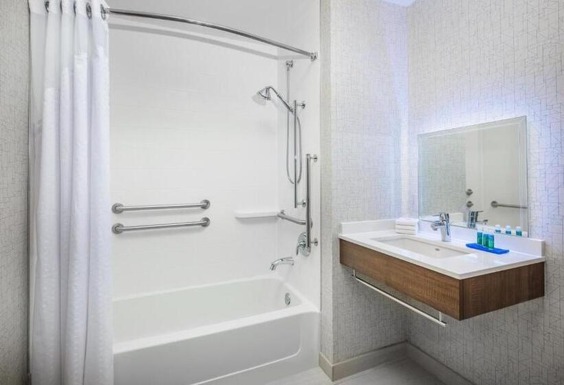فندق Holiday Inn Express Ontario, An Ihg