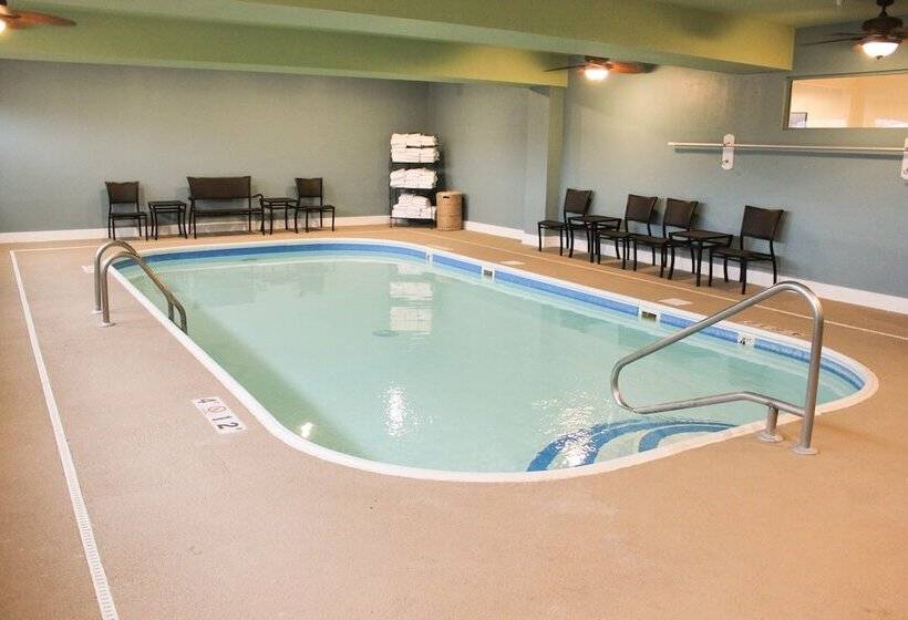 ホテル Holiday Inn Express Osage Beach   Lake Of The Ozarks, An Ihg