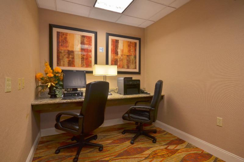 فندق Holiday Inn Express & Suites Pine Bluff/pines Mall, An Ihg