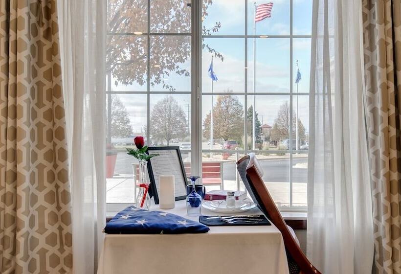 فندق Holiday Inn Express And Suites St. Cloud, An Ihg