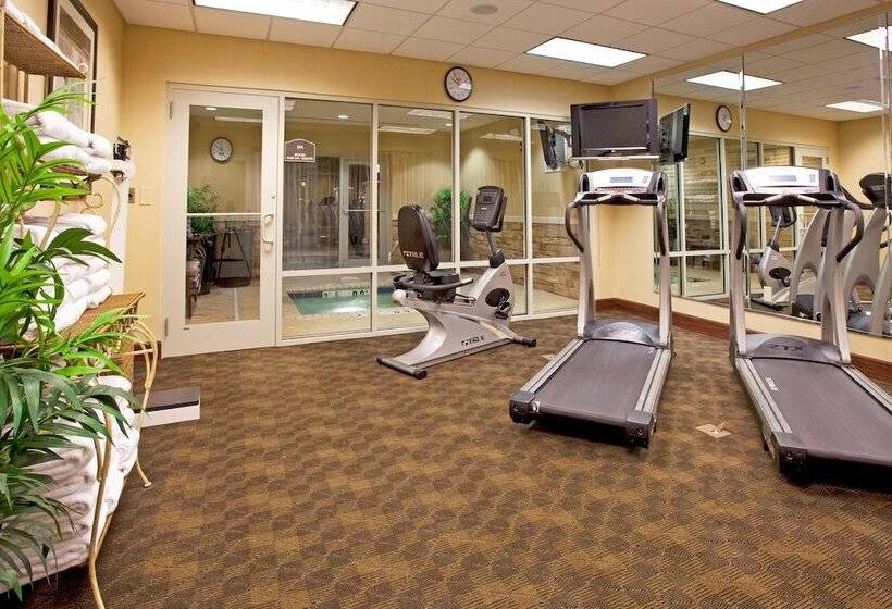 בית מלון כפרי Holiday Inn Express & Suites Columbus At Northlake, An Ihg