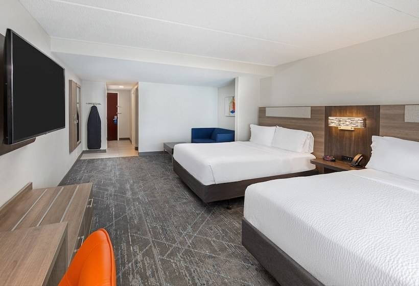 בית מלון כפרי Holiday Inn Express & Suites Columbus At Northlake, An Ihg