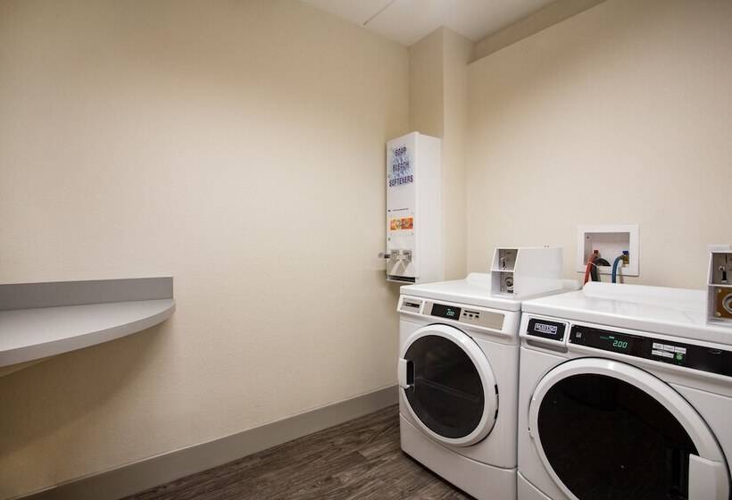 فندق Holiday Inn Express & Suites Tavares, An Ihg