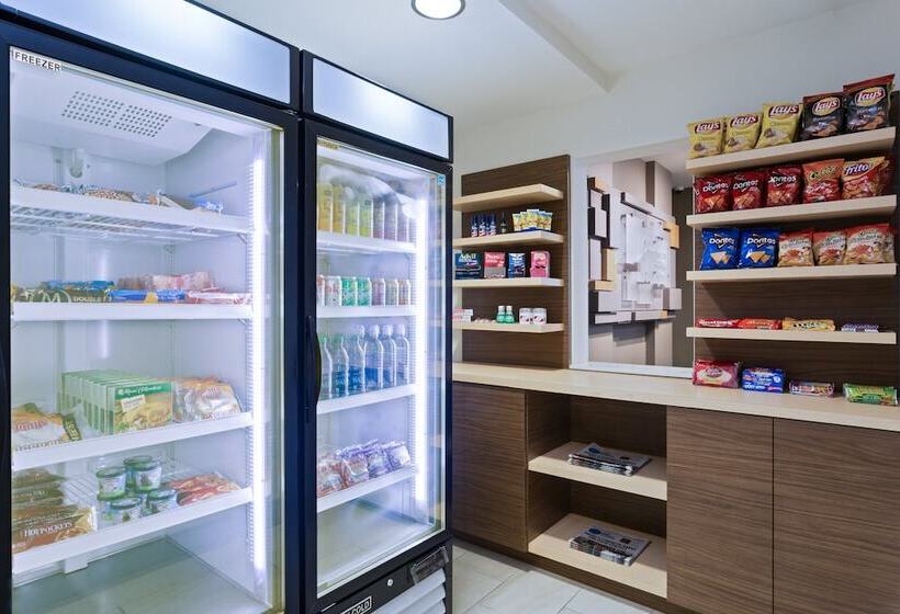 فندق Holiday Inn Express & Suites Tavares, An Ihg