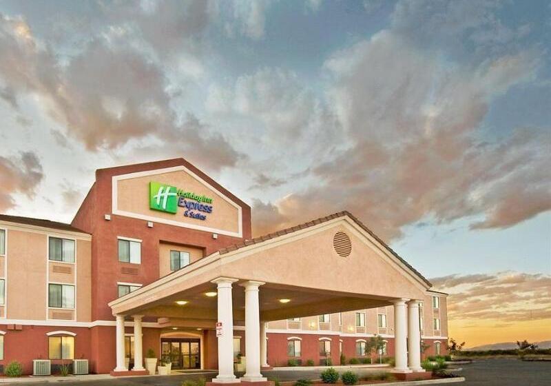 ホテル Holiday Inn Express & Suites Willcox By Ihg