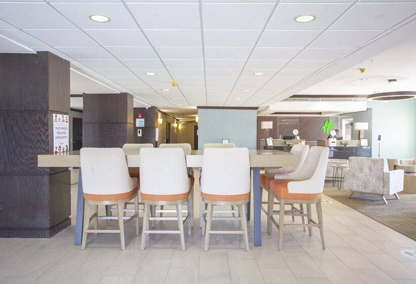 فندق Holiday Inn & Suites Spring   The Woodlands