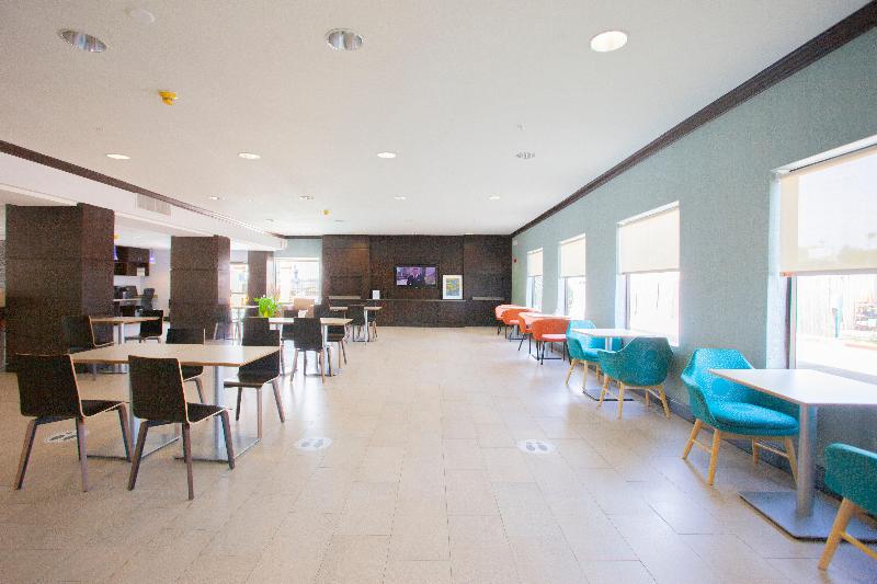 فندق Holiday Inn & Suites Spring   The Woodlands