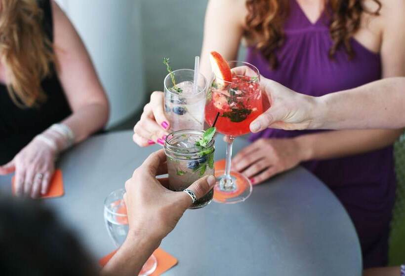 هتل Indigo Asheville Downtown, An Ihg