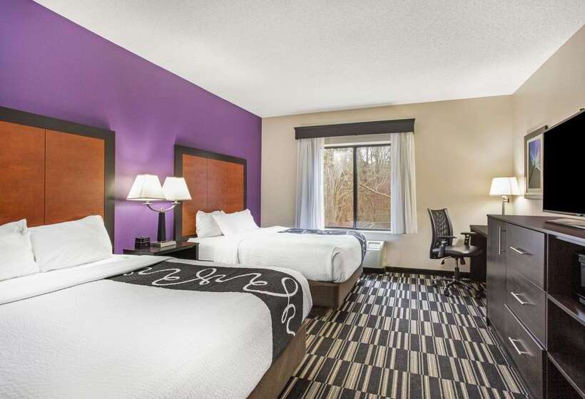 호텔 La Quinta By Wyndham Norwich Plainfield Casino