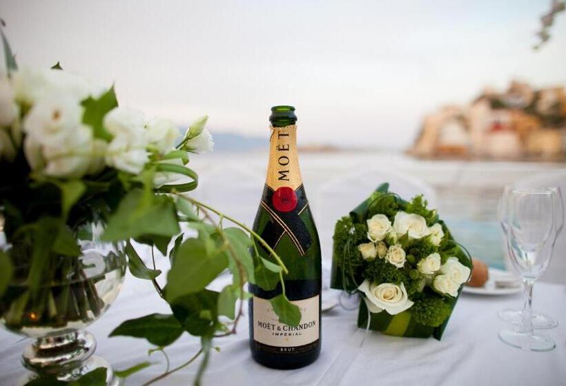 בית מלון כפרי Megisti