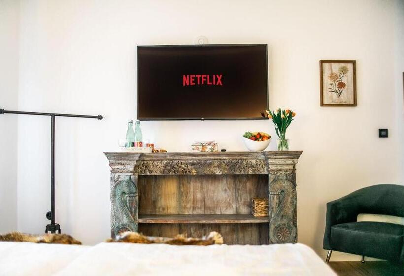 هتل Pension Adalbert