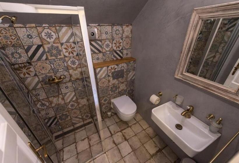 هتل Pension Adalbert