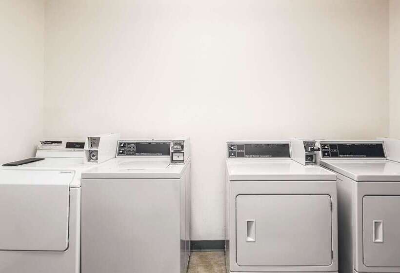 هتل Quality Inn Belgrade  Bozeman Yellowstone Airport