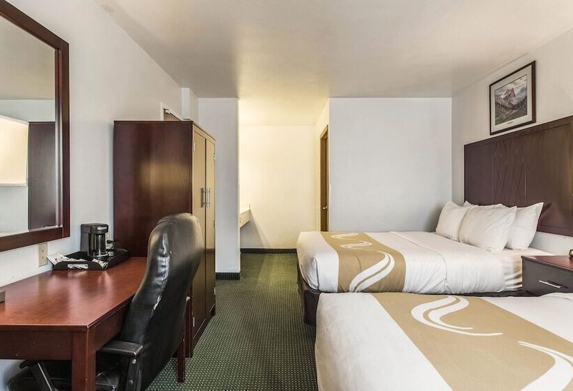 هتل Quality Inn Belgrade  Bozeman Yellowstone Airport