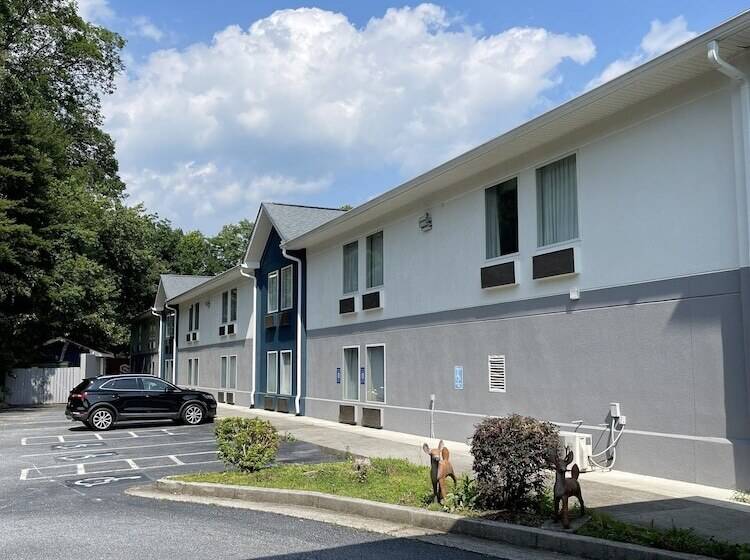 فندق Clarion Pointe Dillard Near Blue Ridge Mountains
