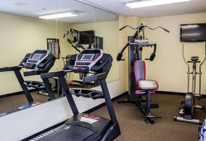 Отель Quality Inn Fuquay Varina East