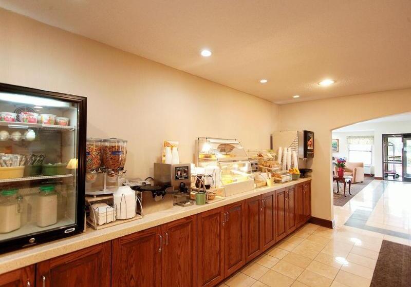 Отель Quality Inn Fuquay Varina East