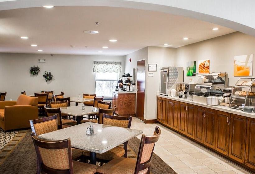 Отель Quality Inn Fuquay Varina East