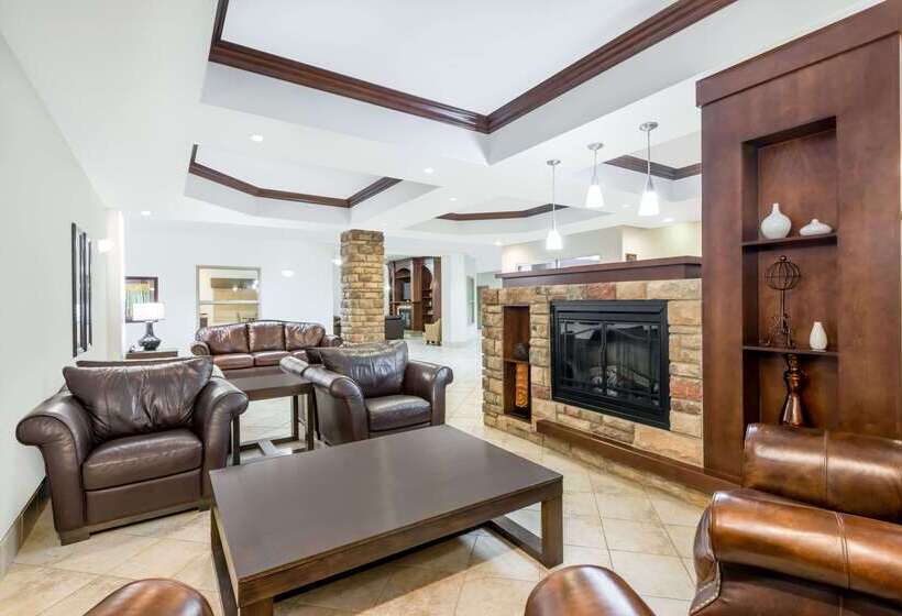 فندق Ramada By Wyndham Olds