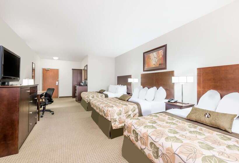 فندق Ramada By Wyndham Olds