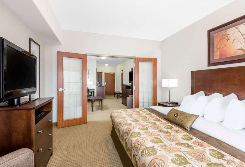 فندق Ramada By Wyndham Olds