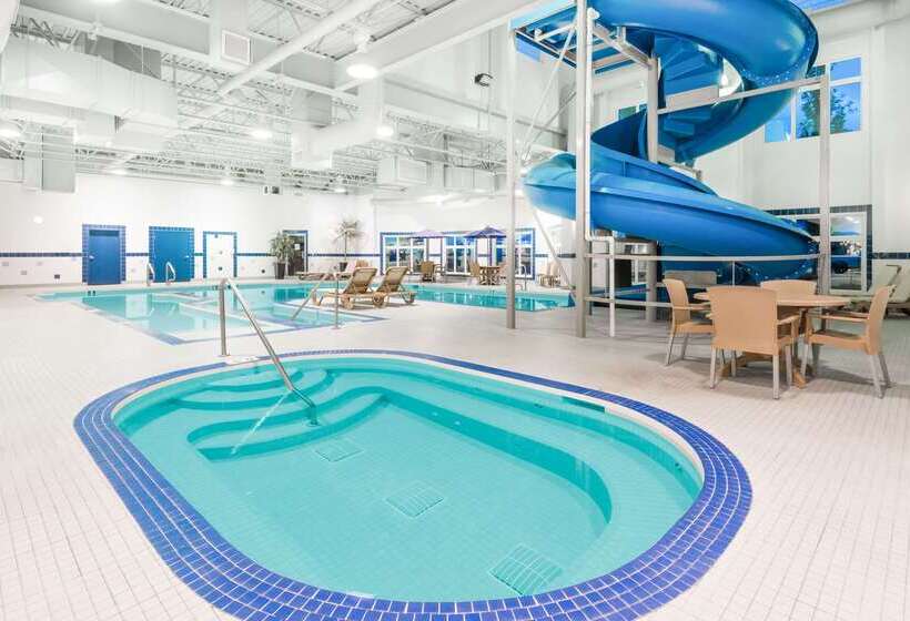 فندق Ramada By Wyndham Olds