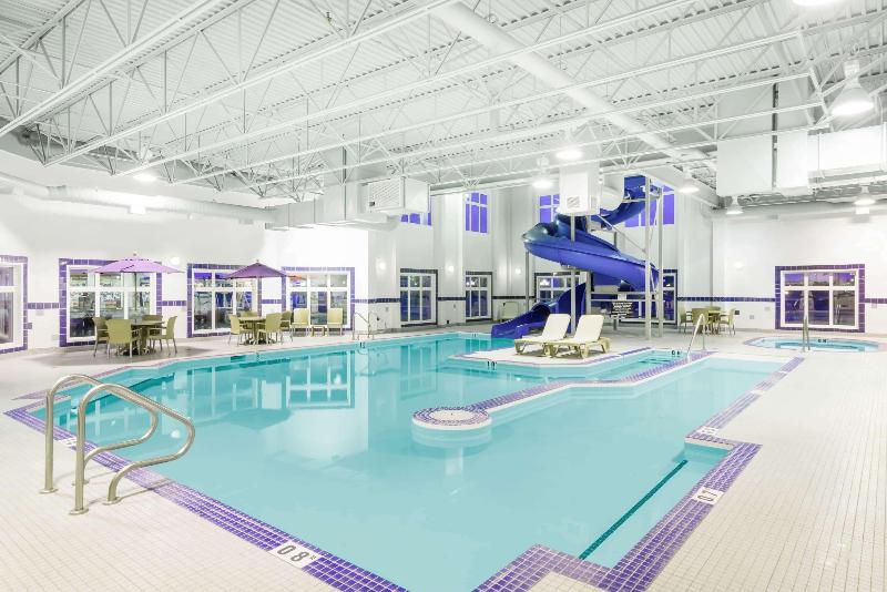 فندق Ramada By Wyndham Olds