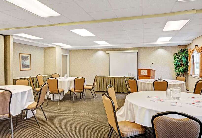 فندق Ramada By Wyndham Saco/old Orchard Beach Area