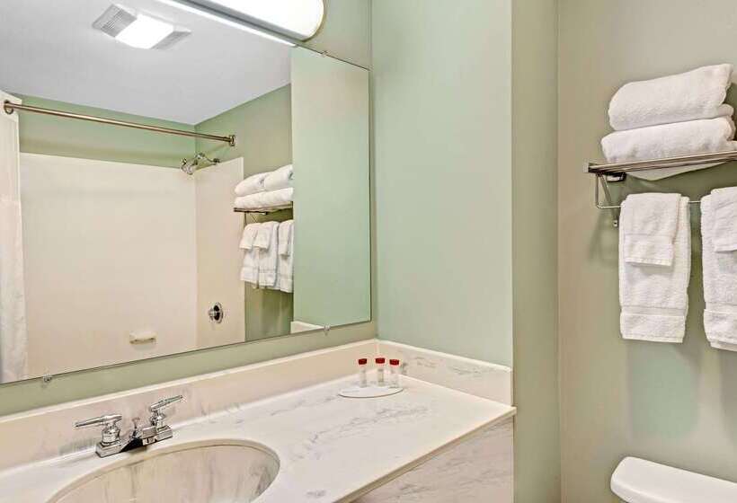 فندق Ramada By Wyndham Saco/old Orchard Beach Area