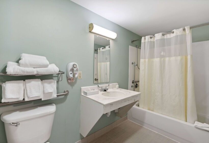 فندق Ramada By Wyndham Saco/old Orchard Beach Area