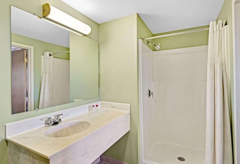 فندق Ramada By Wyndham Saco/old Orchard Beach Area