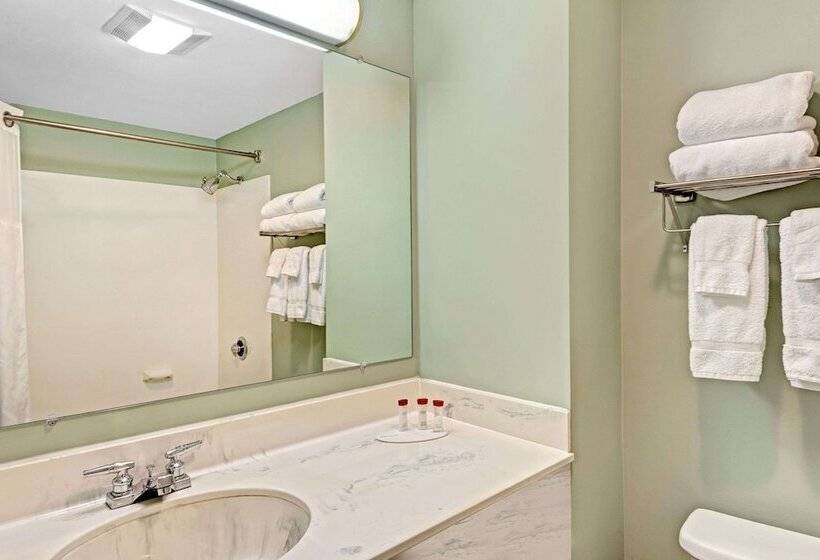 فندق Ramada By Wyndham Saco/old Orchard Beach Area