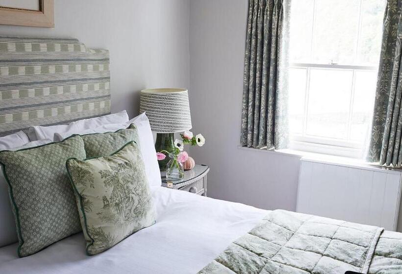 בית מלון כפרי Red Lion