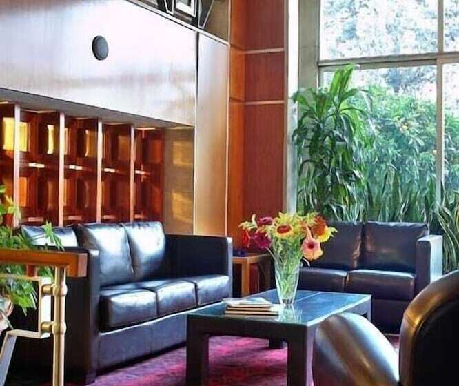 בית מלון כפרי Samaras