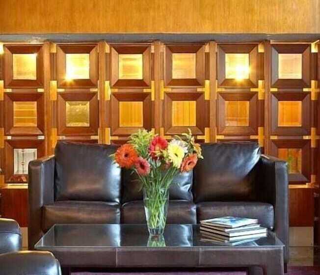 בית מלון כפרי Samaras