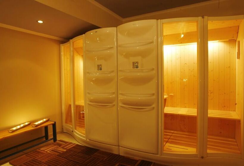 فندق Sea View Resorts & Spa