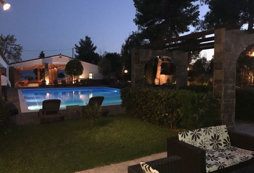 בית מלון כפרי Stefania Beach