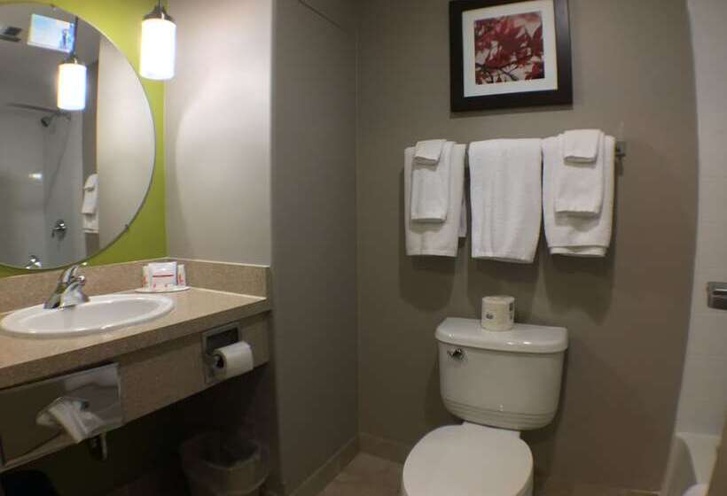 فندق Super 8 By Wyndham Kapuskasing