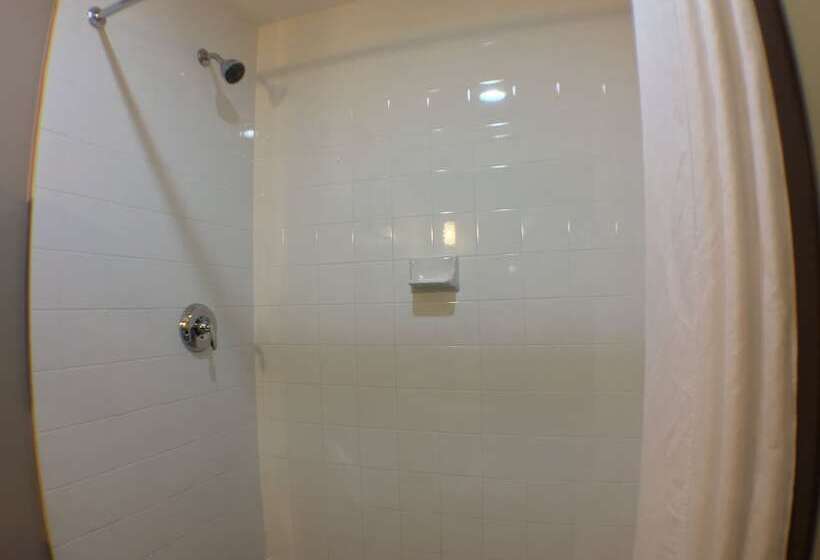 فندق Super 8 By Wyndham Kapuskasing