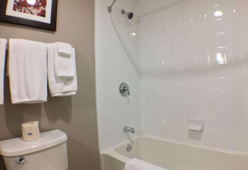 فندق Super 8 By Wyndham Kapuskasing