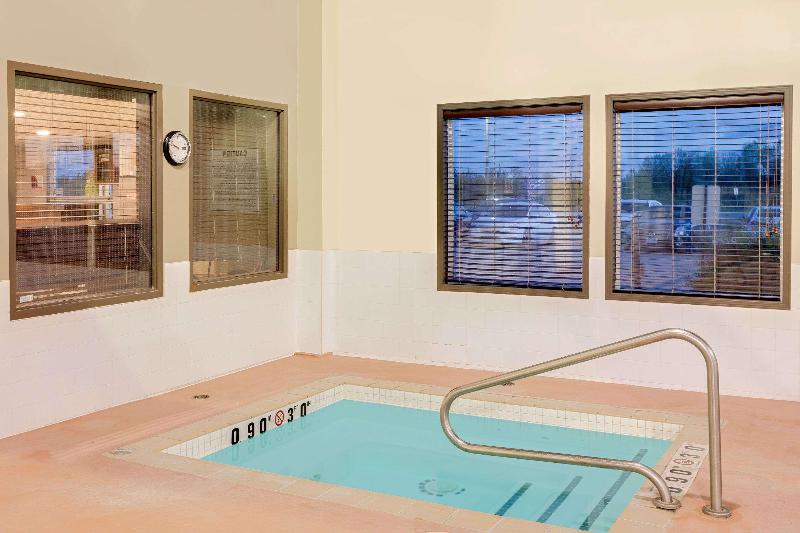 فندق Super 8 By Wyndham Kapuskasing