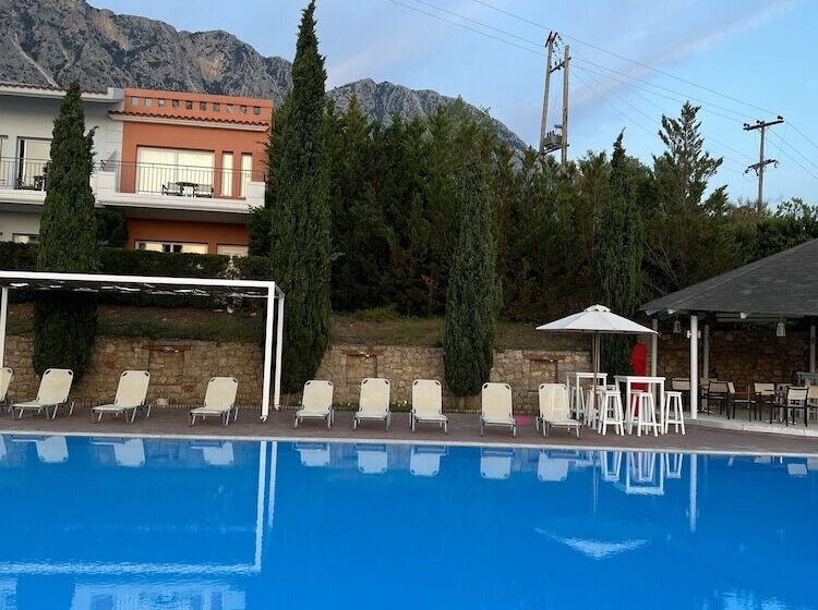 בית מלון כפרי Thalassa