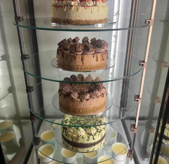 فندق The Fountain Inn & Riverside Restaurant