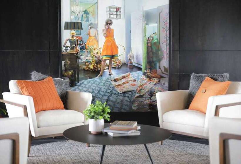 Отель The Rewind West Des Moines, Tapestry Collection By Hilton