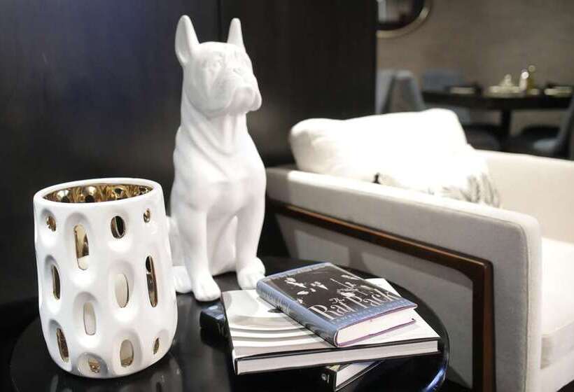 Отель The Rewind West Des Moines, Tapestry Collection By Hilton