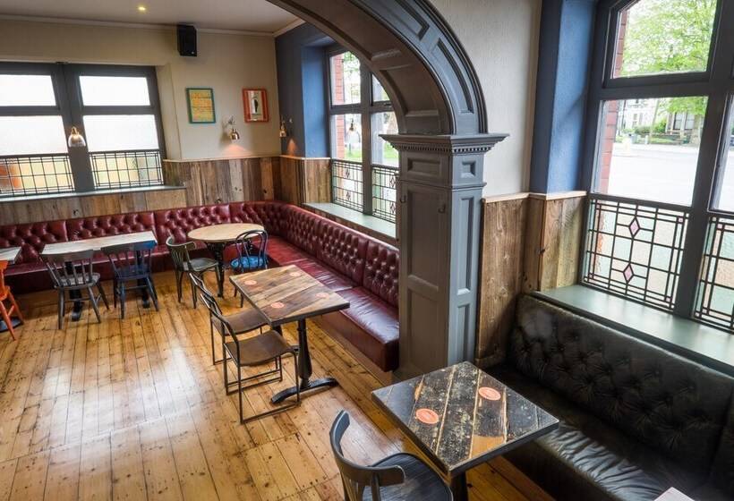 호텔 The Wellington