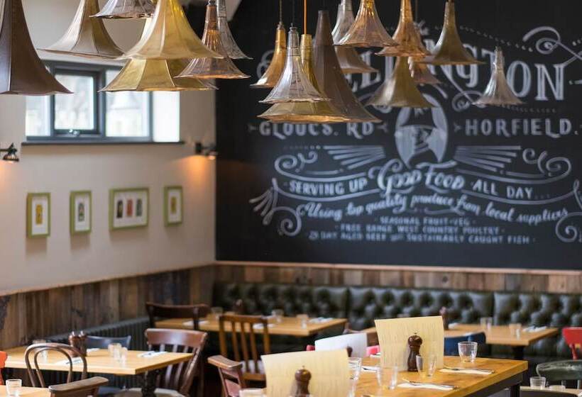 호텔 The Wellington