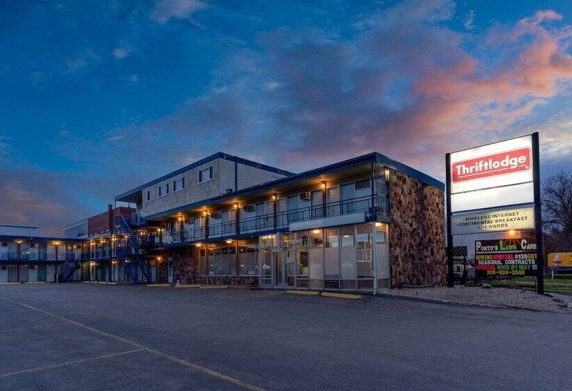 בית מלון כפרי Thriftlodge By Wyndham Regina North