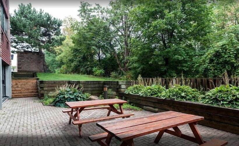 فندق Travelodge By Wyndham Barrie