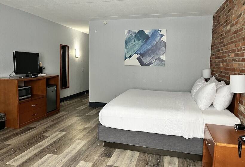 فندق Travelodge By Wyndham Barrie